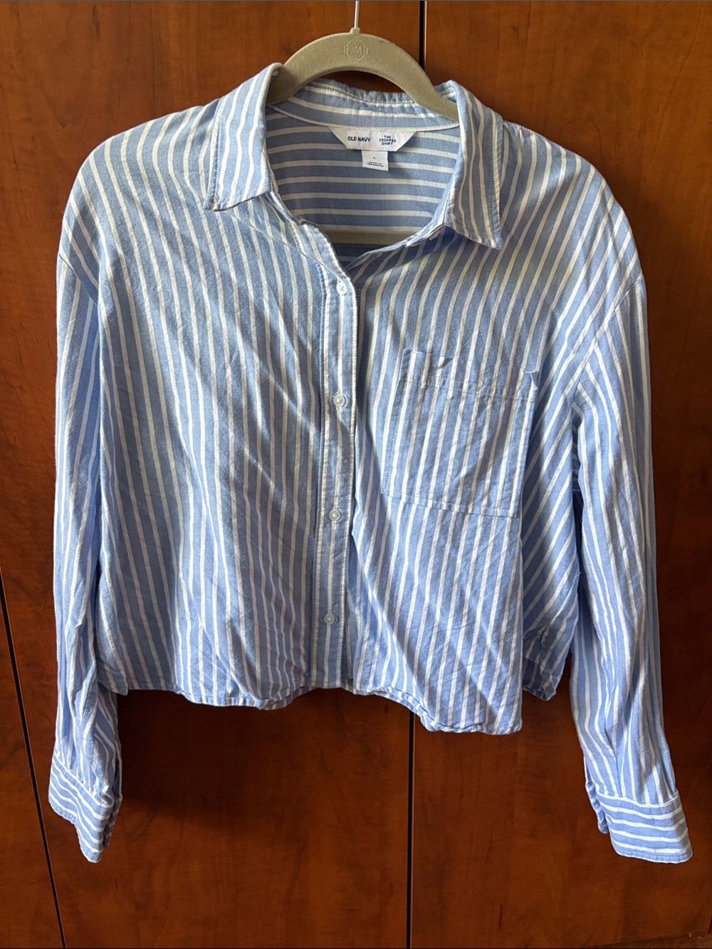 4/$20 🍂 Cropped Striped Button-Up